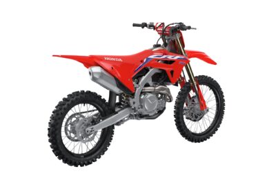 HONDA CRF450R med hvid baggrund