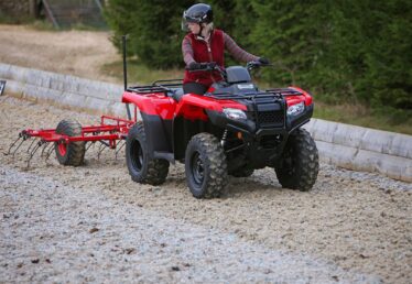 HONDA TRX420FE med påhæng