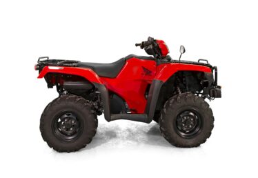 HONDA TRX520FA Traktor med hvid baggrund